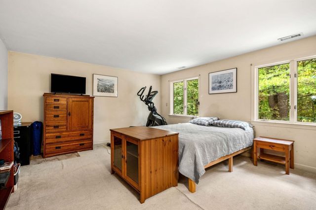 519 Essex St, Hamilton, MA 01982