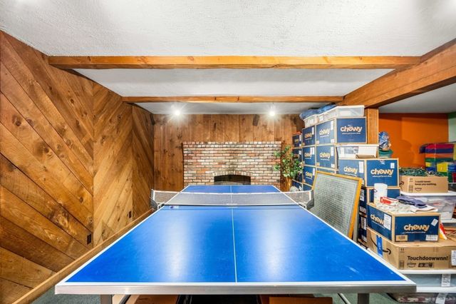 519 Essex St, Hamilton, MA 01982