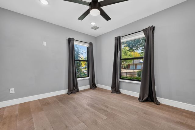 3911 Highgrove Drive, Dallas, TX 75220