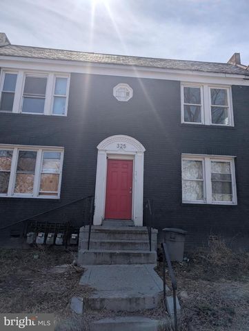 325 PARKLAND PL SE, Washington, DC 20032