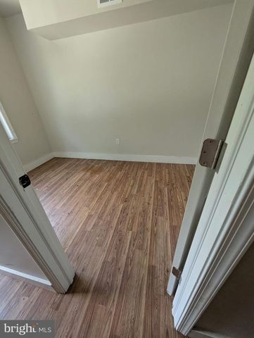 325 PARKLAND PL SE, Washington, DC 20032