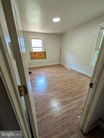 325 PARKLAND PL SE, Washington, DC 20032