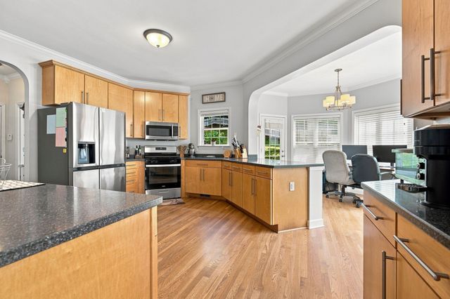 8348 Saint Danasus Dr, Nashville, TN 37211