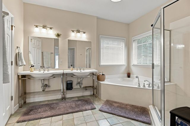 8348 Saint Danasus Dr, Nashville, TN 37211