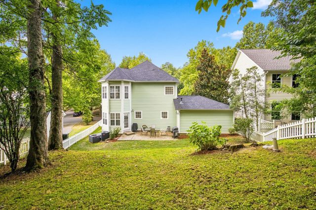 8348 Saint Danasus Dr, Nashville, TN 37211