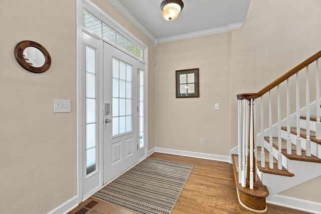 8348 Saint Danasus Dr, Nashville, TN 37211