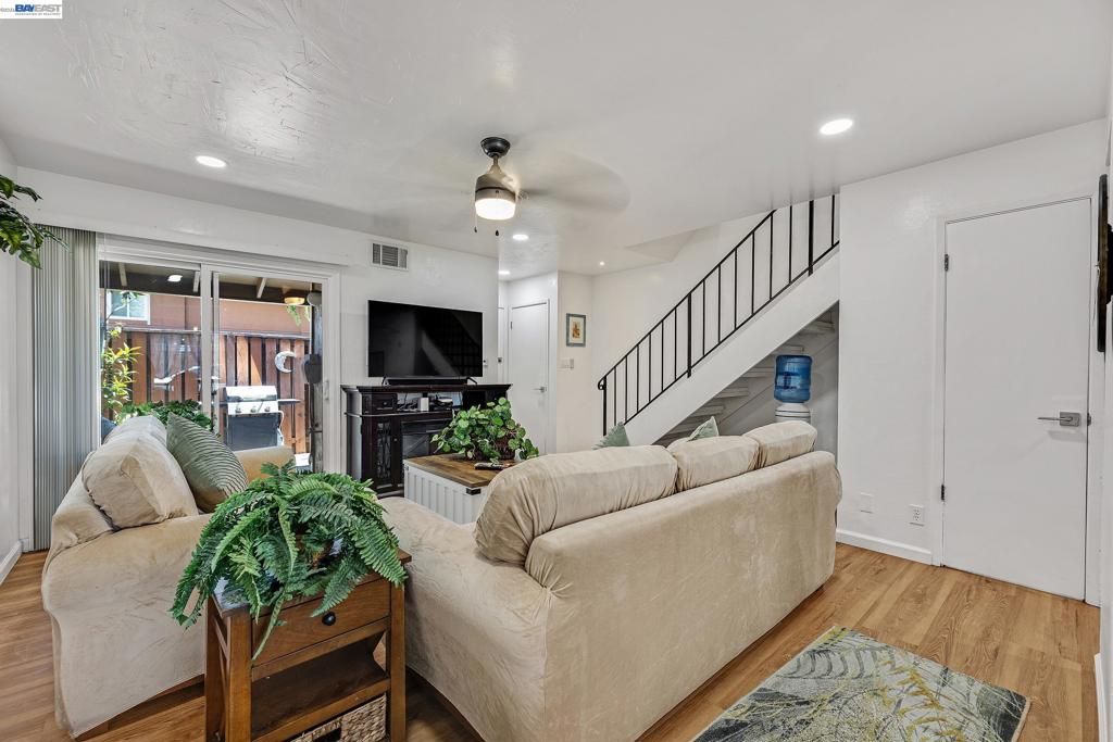 Image 21 of property listing at 2011 Olivera Rd B, Concord, CA 94520