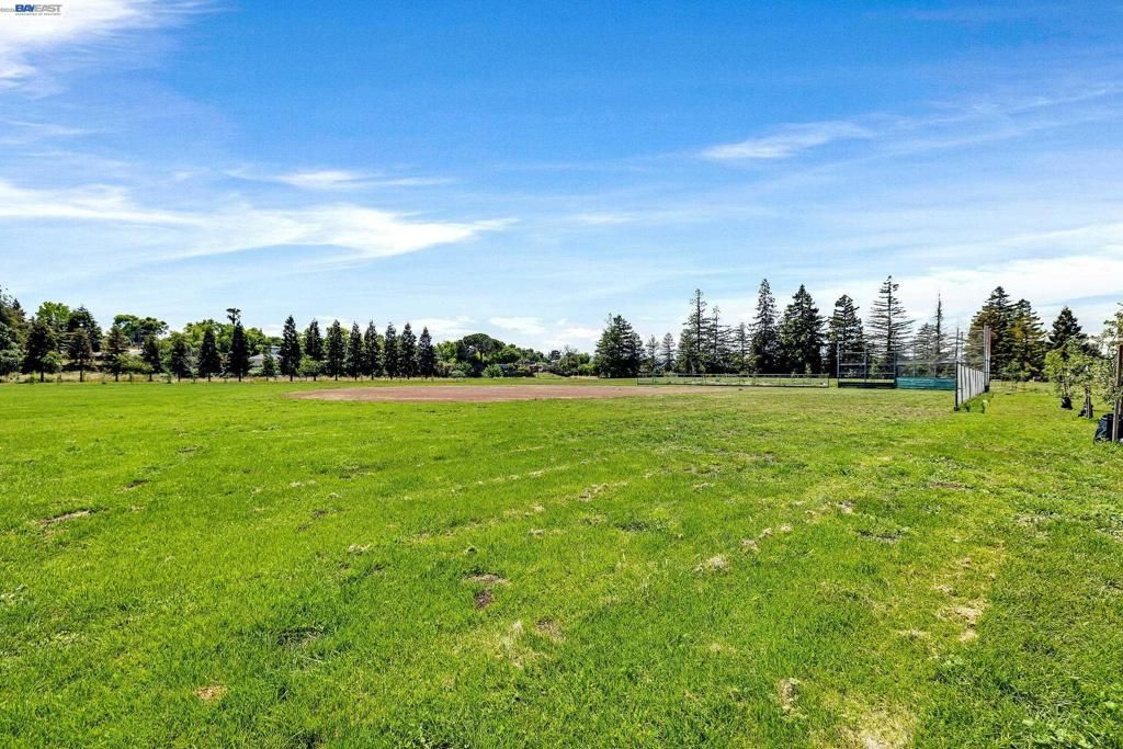 Image 41 of property listing at 2011 Olivera Rd B, Concord, CA 94520
