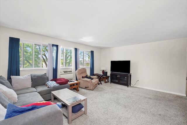 8500 Skokie Boulevard 3D, Skokie, IL 60077