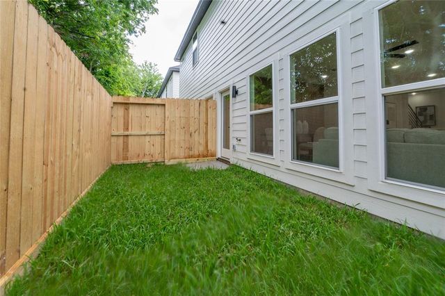 8120 Corinth Street, Houston, TX 77051