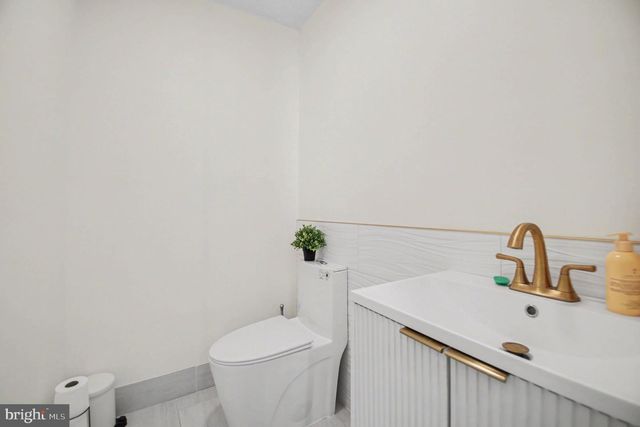 10112 51ST AVE, College Park, MD 20740