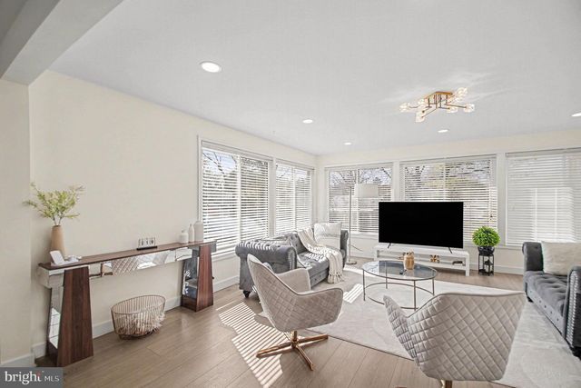 10112 51ST AVE, College Park, MD 20740