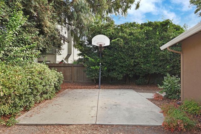 5042 Gadwall Cir, Stockton, CA 95207