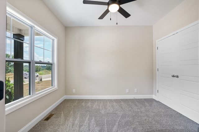 3601 Westlake Dr, Clarksville, TN 37040