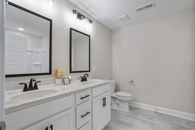 3601 Westlake Dr, Clarksville, TN 37040