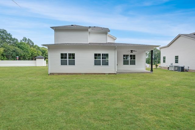 3601 Westlake Dr, Clarksville, TN 37040