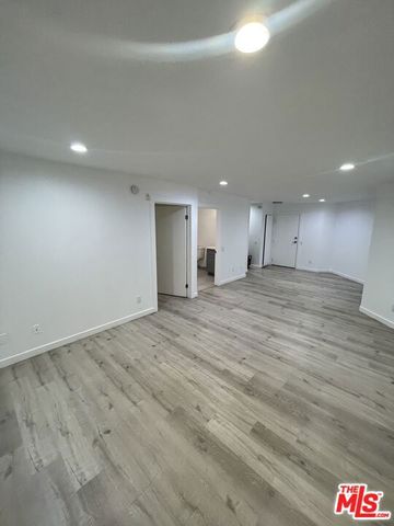 428 S Grand View Street 104, Los Angeles, CA 90057