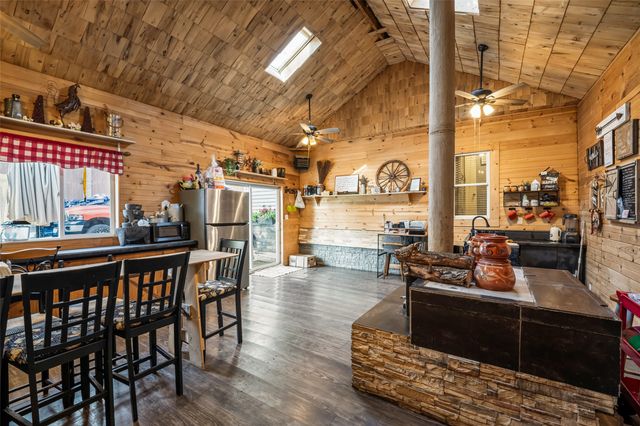 1273 E 18th Street, Des Moines, IA 50316