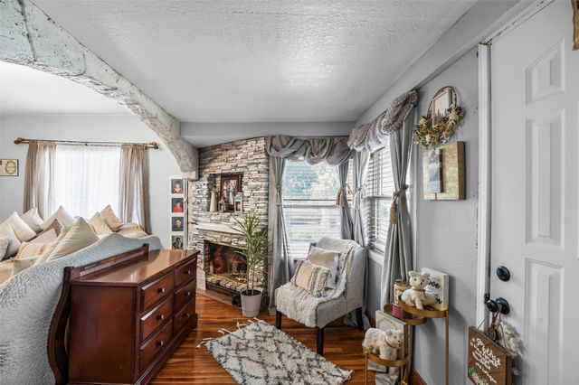 1273 E 18th Street, Des Moines, IA 50316