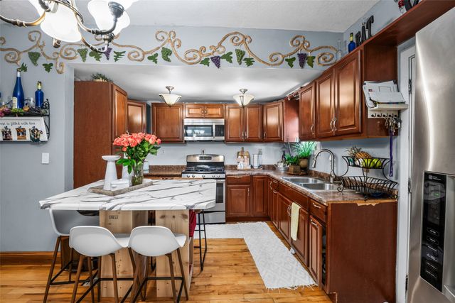 1273 E 18th Street, Des Moines, IA 50316