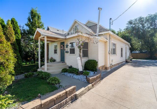 1273 E 18th Street, Des Moines, IA 50316