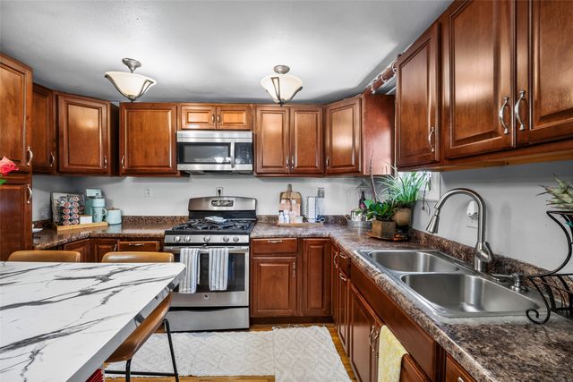 1273 E 18th Street, Des Moines, IA 50316
