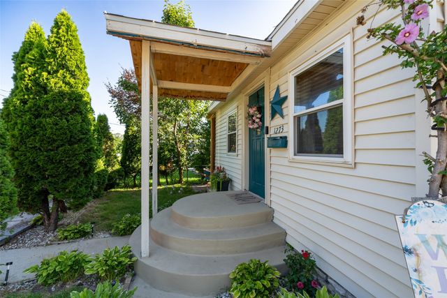 1273 E 18th Street, Des Moines, IA 50316
