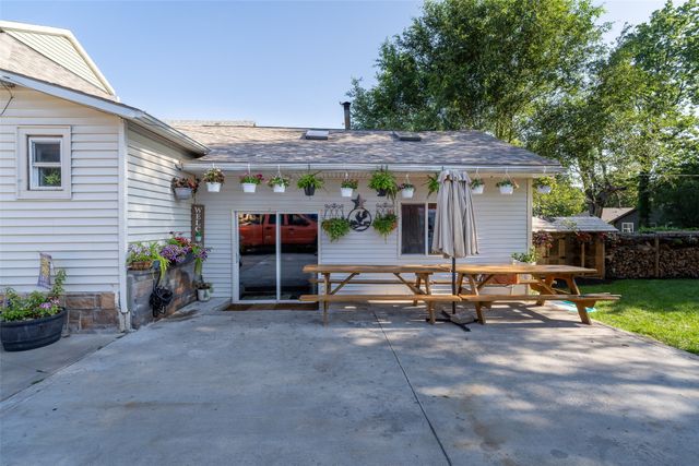 1273 E 18th Street, Des Moines, IA 50316