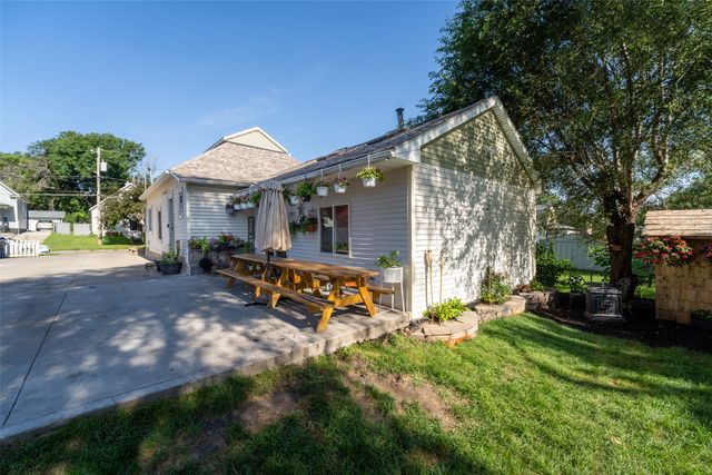 1273 E 18th Street, Des Moines, IA 50316