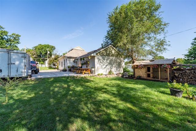 1273 E 18th Street, Des Moines, IA 50316