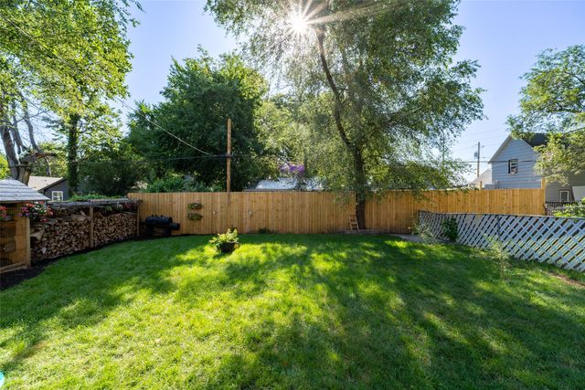 1273 E 18th Street, Des Moines, IA 50316