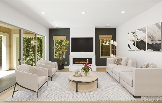 122 Jayhawk, Irvine, CA 92602