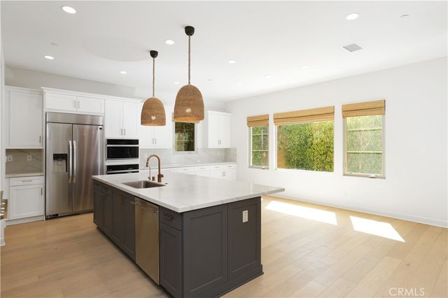 122 Jayhawk, Irvine, CA 92602