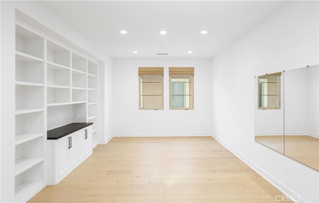 122 Jayhawk, Irvine, CA 92602