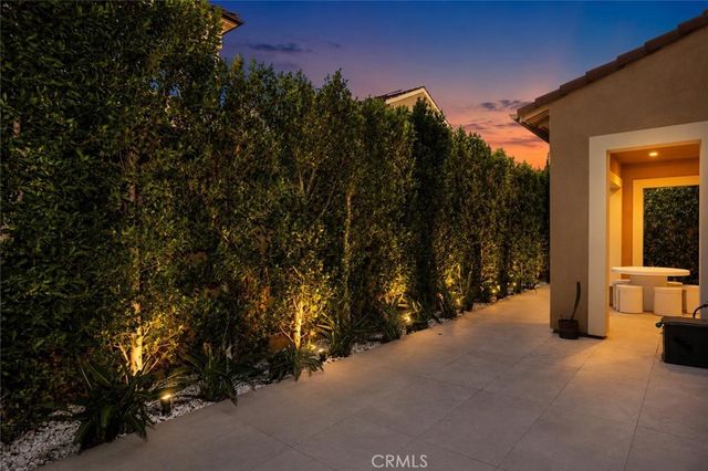 122 Jayhawk, Irvine, CA 92602