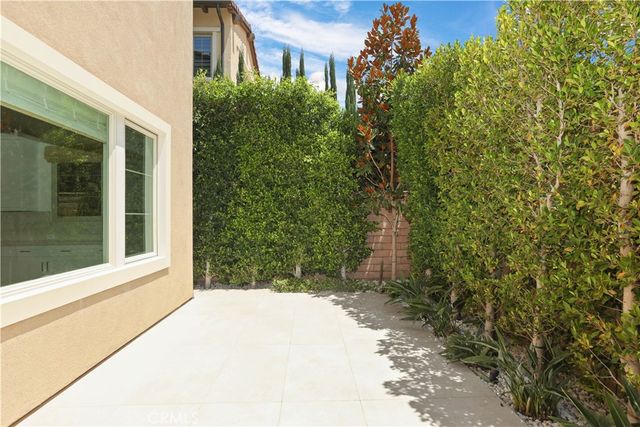 122 Jayhawk, Irvine, CA 92602