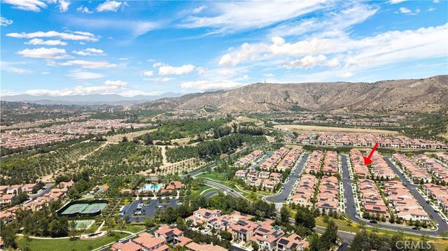 122 Jayhawk, Irvine, CA 92602