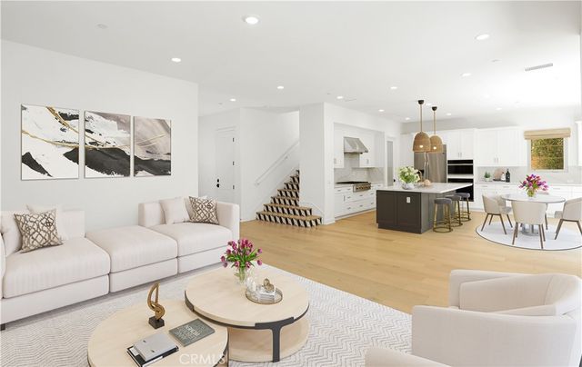122 Jayhawk, Irvine, CA 92602