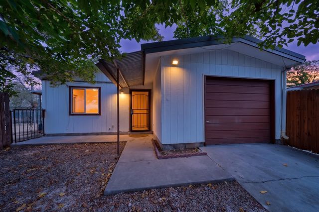 620 Turquoise Court NE, Albuquerque, NM 87123