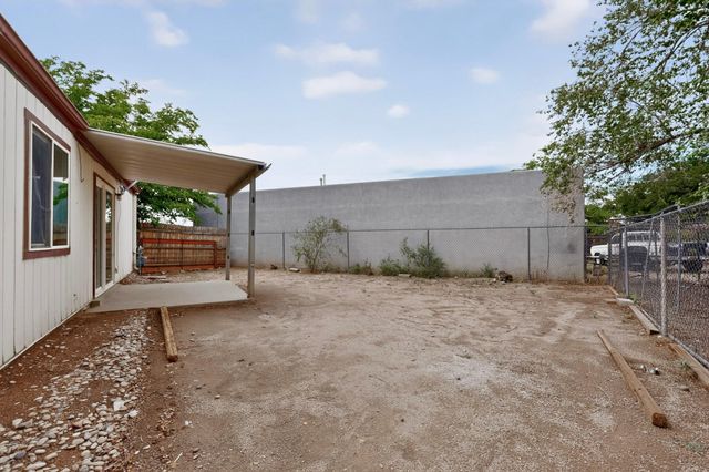 620 Turquoise Court NE, Albuquerque, NM 87123