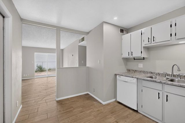 620 Turquoise Court NE, Albuquerque, NM 87123