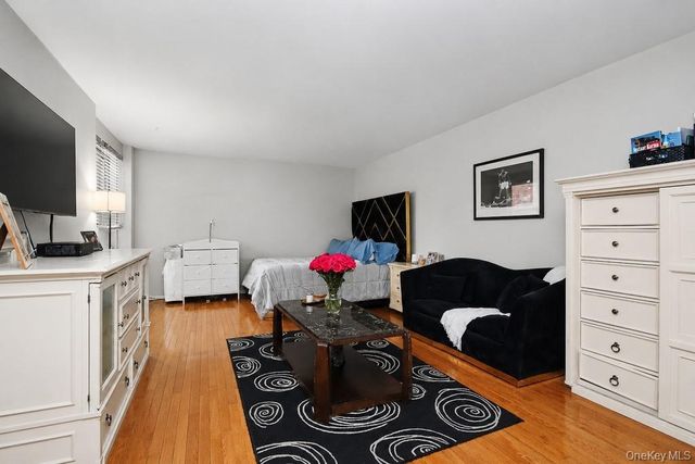 30 N Broadway 4F, White Plains, NY 10601