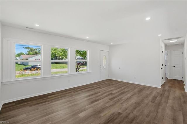 2237 Corbett AVE, Norfolk, VA 23518