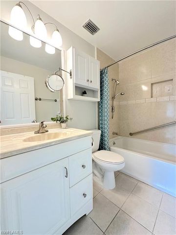 6184 Michelle WAY 206, Fort Myers, FL 33919