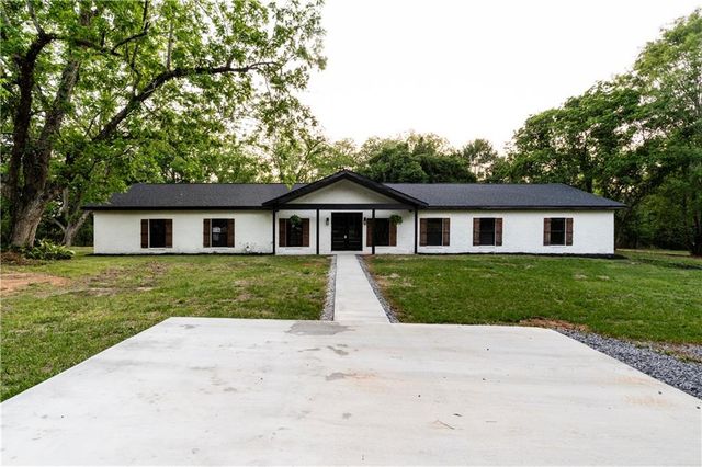 11250 Potter Tract Road, Grand Bay, AL 36541