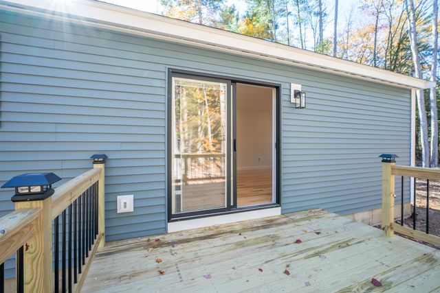 31 Lakeshore Drive, Middleton, NH 03887