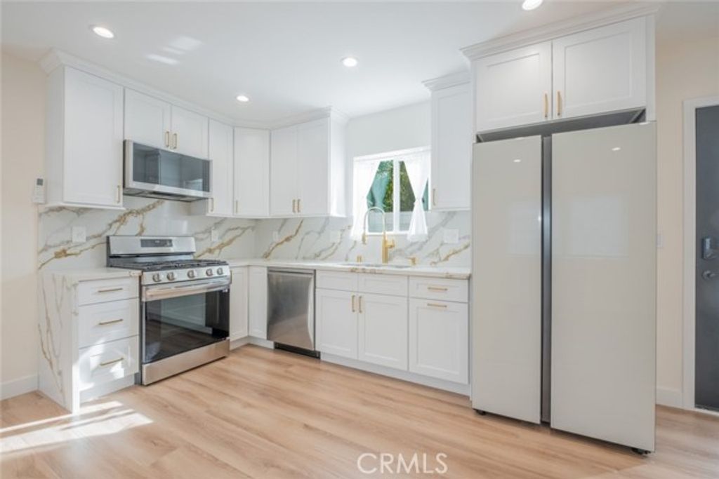 830 Highland Avenue A, Glendale, CA 91202