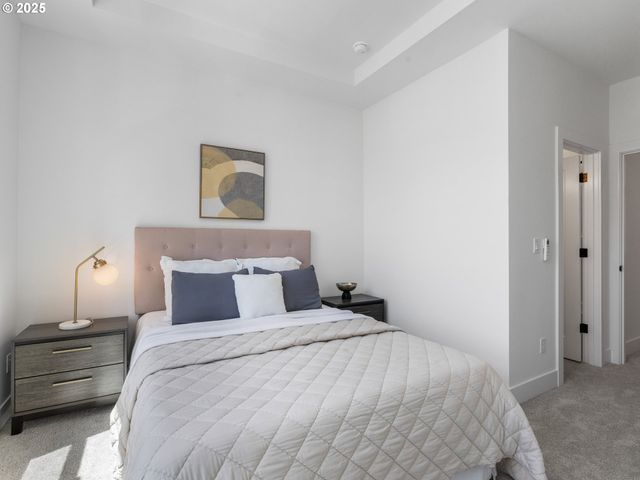 265 N Skidmore St 3, Portland, OR 97201