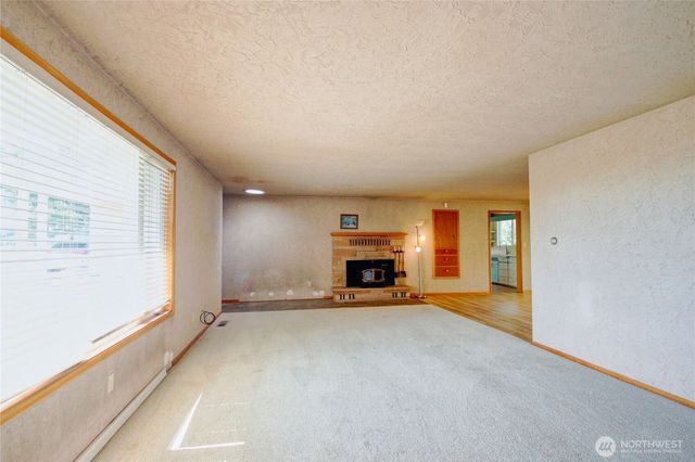 17483 Peterson Road, Burlington, WA 98233