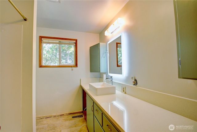17483 Peterson Road, Burlington, WA 98233